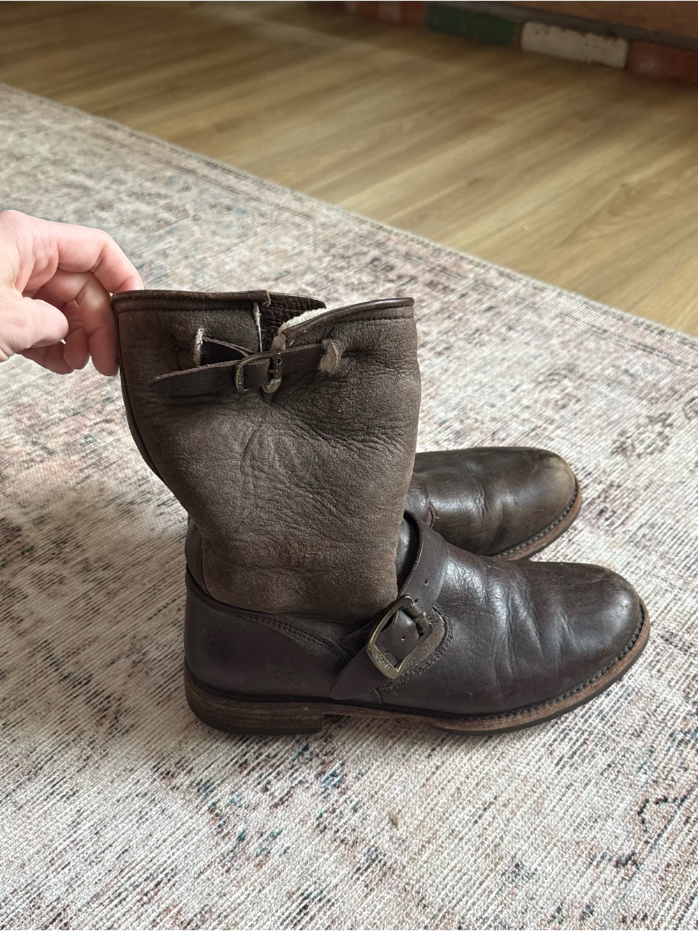 Vintage Frye Leather Mid-Calf Shearling Lined Boots